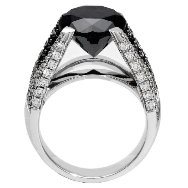 1747 anillo con diamante negro y pave de brillantes en oro blanco 5